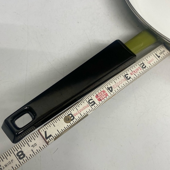 Daisy Flower Enameled Sauté Handled Pan - Picture 17 of 17